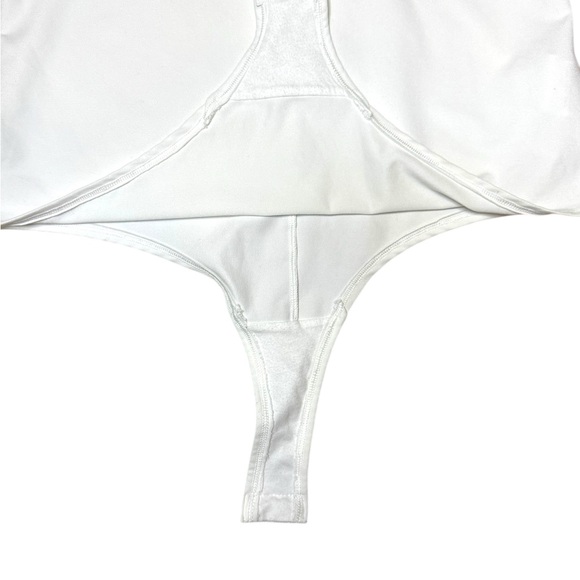 Spanx Suit Yourself Women’s V-Neck Tank Sculpting Bodysuit White Size L 20276R - Picture 7 of 10